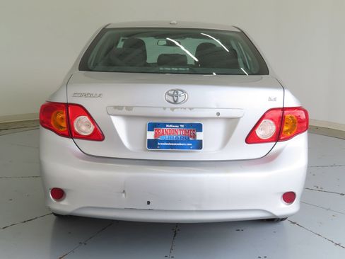 Used 2009 Toyota Corolla LE FWD image 4
