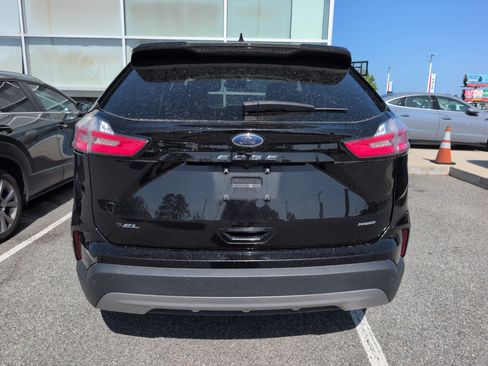 Used 2024 Ford Edge SEL image 3