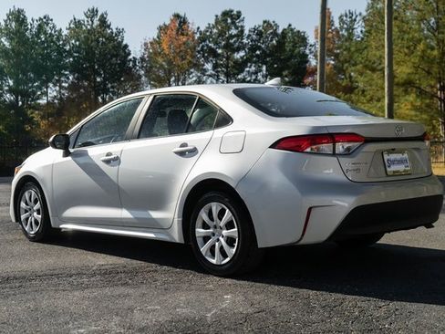 Used 2024 Toyota Corolla LE image 7