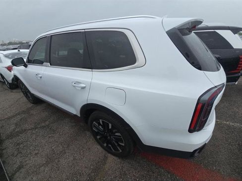 Used 2024 Kia Telluride SX w/ Towing Package AWD/4WD image 11