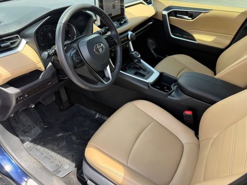 Used 2025 Toyota RAV4 XLE Premium FWD image 12