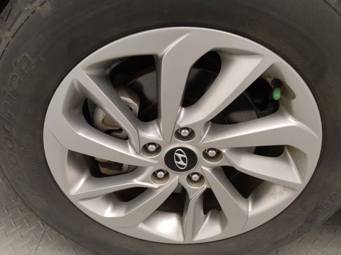 Used 2018 Hyundai Tucson SE w/ Cargo Package image 31