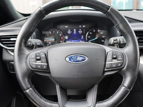 Used 2020 Ford Explorer XLT w/ Equipment Group 202A image 37