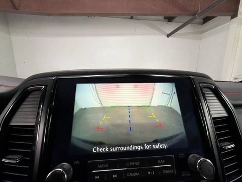 Used 2021 Nissan Titan PRO-4X w/ Pro-4x Utility Package AWD/4WD image 15
