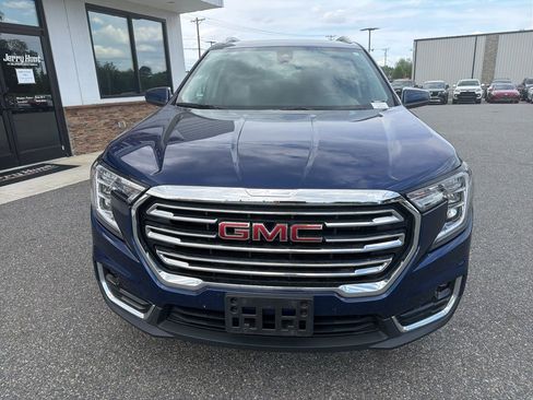 Used 2023 GMC Terrain SLT image 9