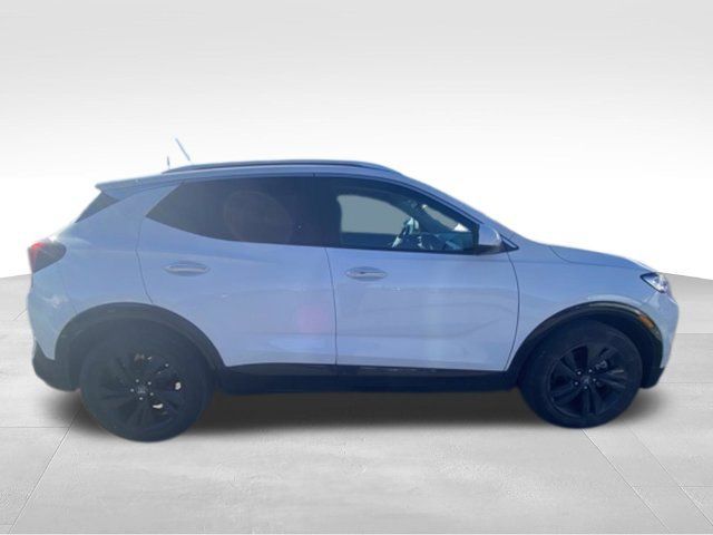 Used 2024 Buick Encore GX Sport Touring FWD image 17