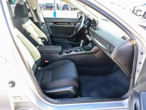 Used 2022 Honda Civic EX image 14