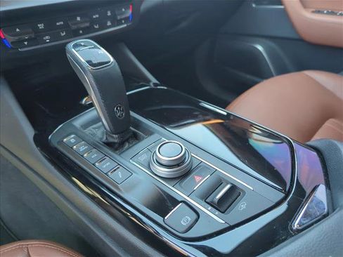 Used 2021 Maserati Levante AWD/4WD image 15