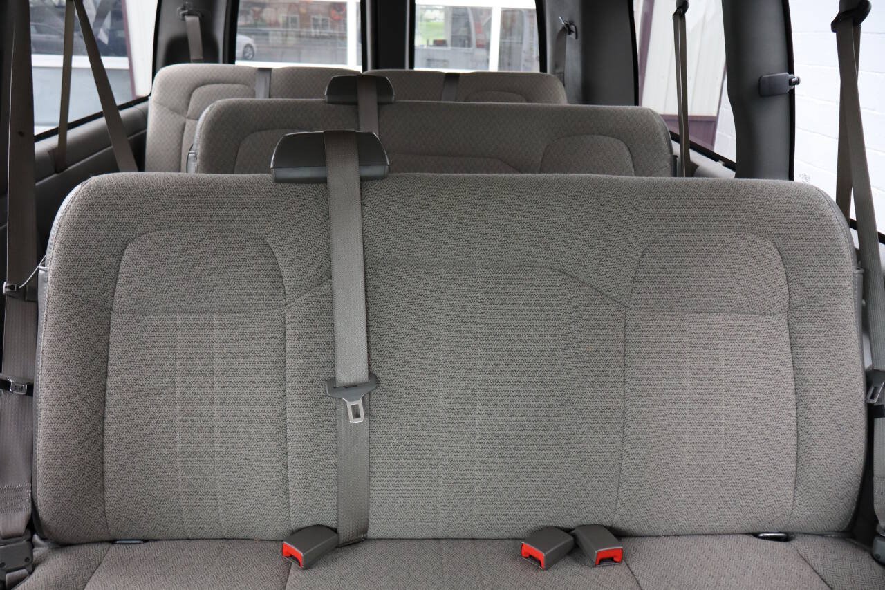 Used 2019 Chevrolet Express 2500 LS w/ Driver Convenience Package RWD image 8