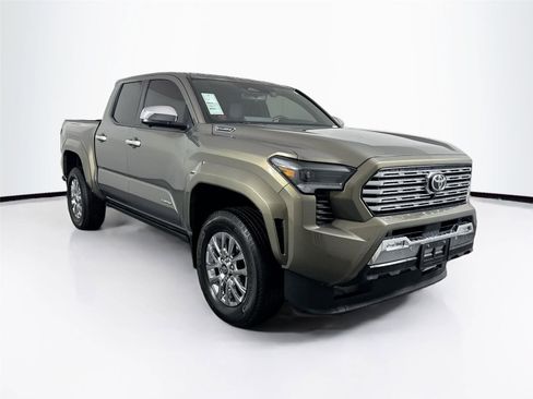Certified 2025 Toyota Tacoma Limited AWD/4WD image 10
