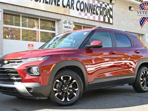 Used 2022 Chevrolet TrailBlazer LT w/ Convenience Package image 1
