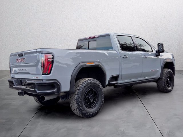 Used 2024 GMC Sierra 2500 AT4X AWD/4WD image 4