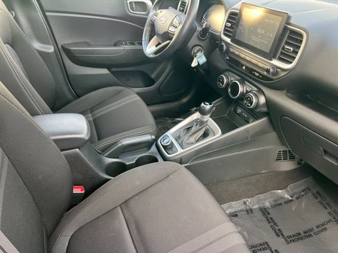 Certified 2023 Hyundai Venue SEL image 16