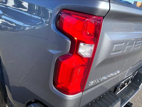 Used 2022 Chevrolet Silverado 1500 High Country w/ Technology Package image 28