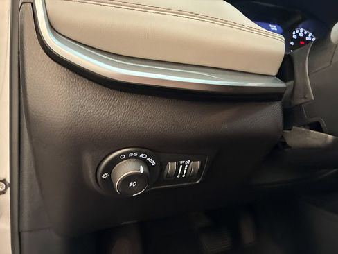 Used 2025 Jeep Compass Limited AWD/4WD image 26