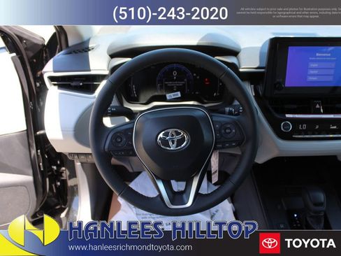 New 2026 Toyota Corolla Cross LE FWD image 15