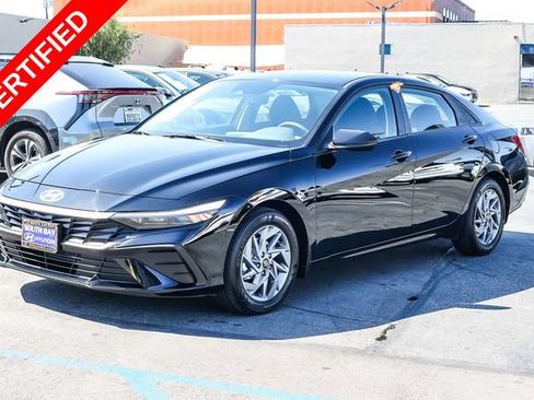 Certified 2024 Hyundai Elantra SEL FWD image 3