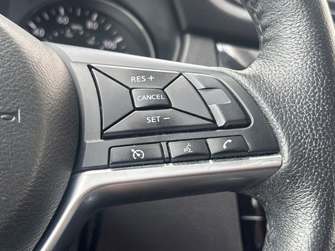 Used 2019 Nissan Rogue SV image 21