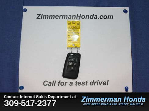 Used 2025 Volkswagen Jetta SE w/ Sunroof Package FWD image 26