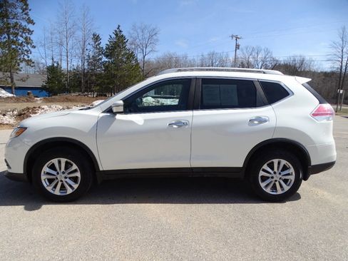 Used 2016 Nissan Rogue SV image 5