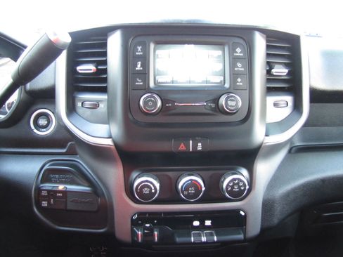 Used 2019 RAM 2500 Big Horn image 13