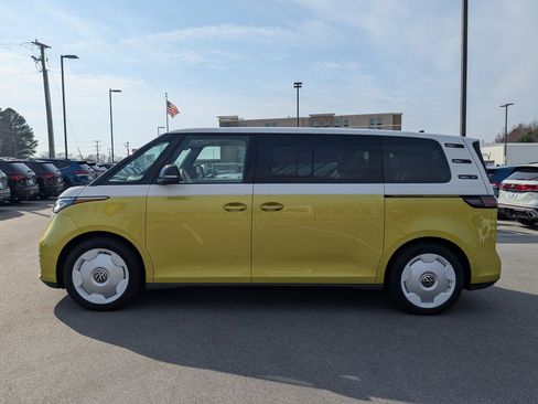 New 2025 Volkswagen ID. Buzz 1st Edition image 6