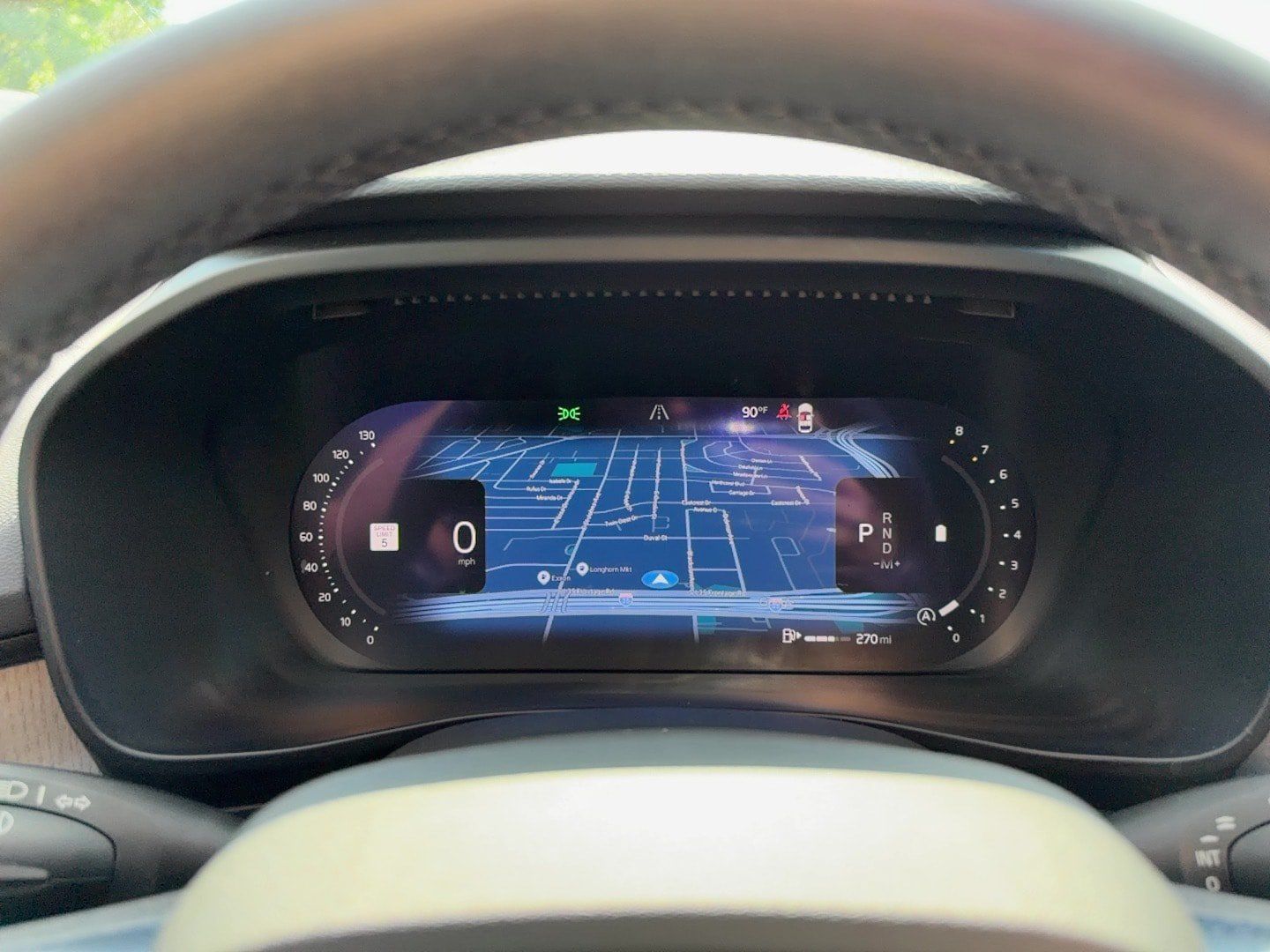 Certified 2024 Volvo XC40 B5 Plus AWD/4WD image 11