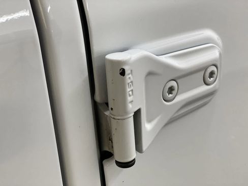 Used 2024 Jeep Wrangler Unlimited Rubicon 4xe image 33