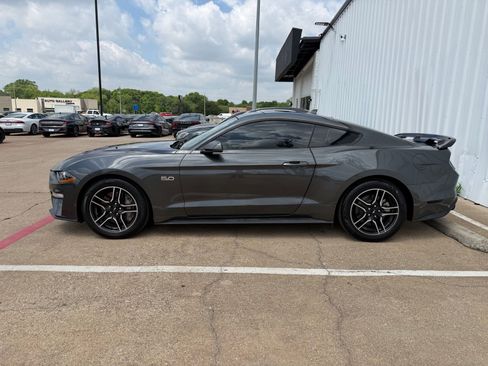 Used 2020 Ford Mustang GT Premium RWD image 3
