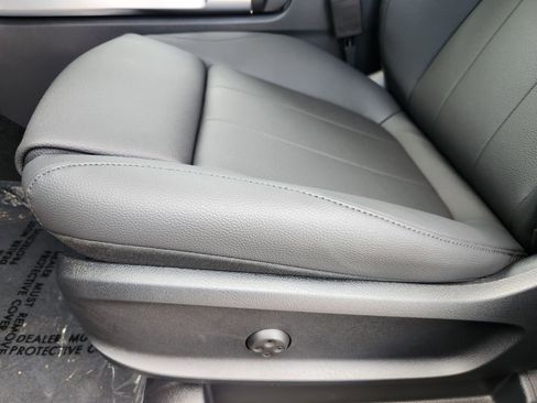 Used 2026 Mercedes-Benz GLB 250 GLB 250 image 23