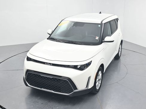 Certified 2025 Kia Soul LX w/ LX Technology Package FWD image 42