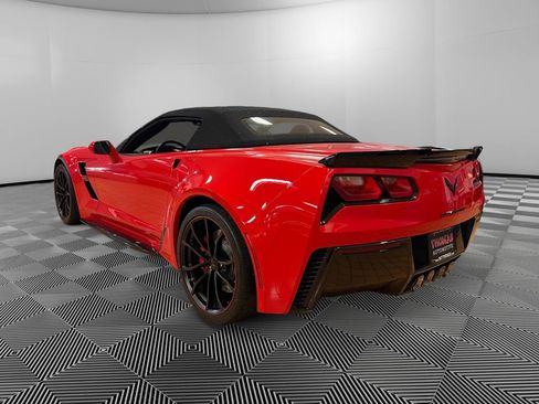 Used 2019 Chevrolet Corvette Grand Sport w/ Carbon Flash Badge Package image 3