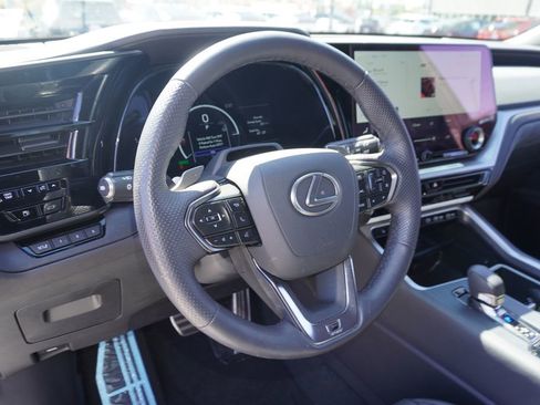 Used 2025 Lexus TX 500h AWD w/ Technology Package image 3