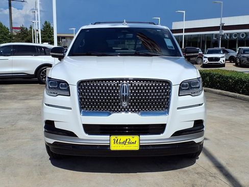 Used 2023 Lincoln Navigator L Reserve AWD/4WD image 6