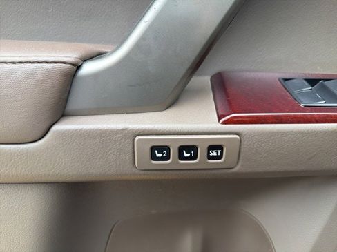 Used 2016 Lexus GX 460 image 10