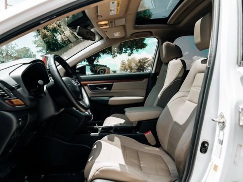Used 2017 Honda CR-V Touring image 18
