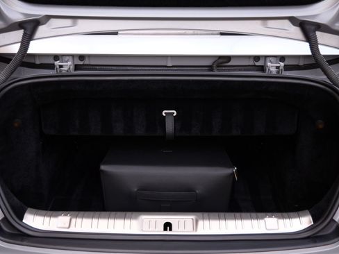 Used 2019 Rolls-Royce Dawn RWD image 32