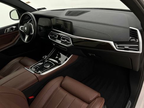 Used 2021 BMW X5 xDrive40i w/ M Sport Package image 13