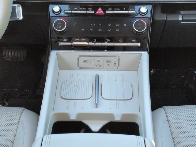 Used 2026 Hyundai Santa Fe SEL FWD image 18