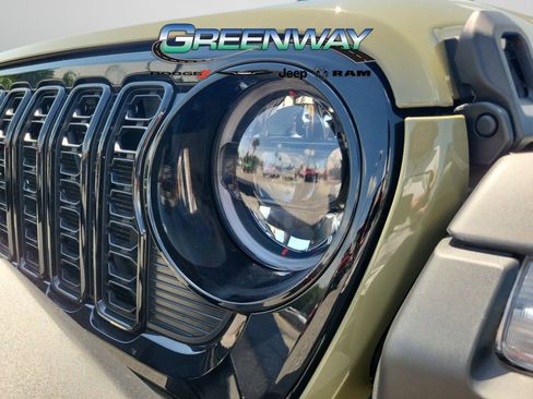 Used 2025 Jeep Wrangler Unlimited Sport AWD/4WD image 5