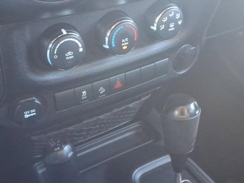 Used 2017 Jeep Wrangler Unlimited Sport image 27