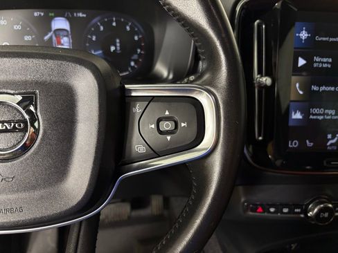 Used 2019 Volvo XC40 T5 Momentum image 22