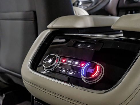 Used 2020 Lincoln Navigator Black Label w/ Cargo Convenience Package image 32