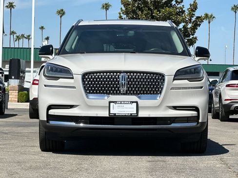 Certified 2023 Lincoln Aviator Reserve w/ Equipment Group 201A AWD/4WD image 8