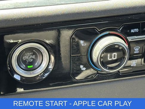 Used 2023 Chevrolet Silverado 1500 LT AWD/4WD image 8