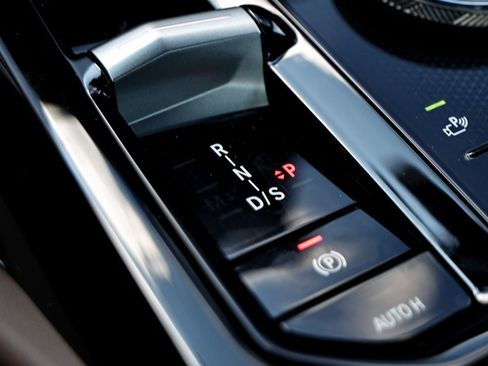 Used 2026 BMW 530i w/ Premium Package image 38