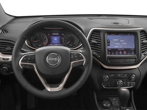 Used 2014 Jeep Cherokee Latitude AWD/4WD image 4