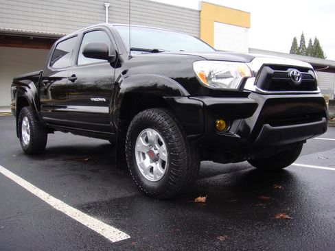 Used 2012 Toyota Tacoma 4x4 Double Cab image 15