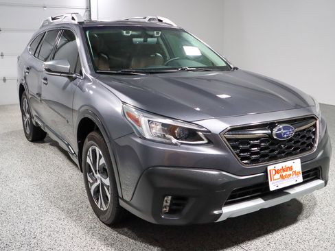 Used 2022 Subaru Outback Touring image 5