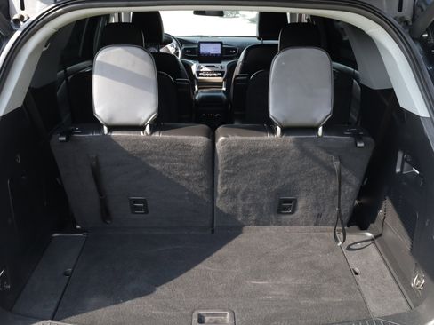 Used 2023 Ford Explorer XLT w/ Equipment Group 202A image 17